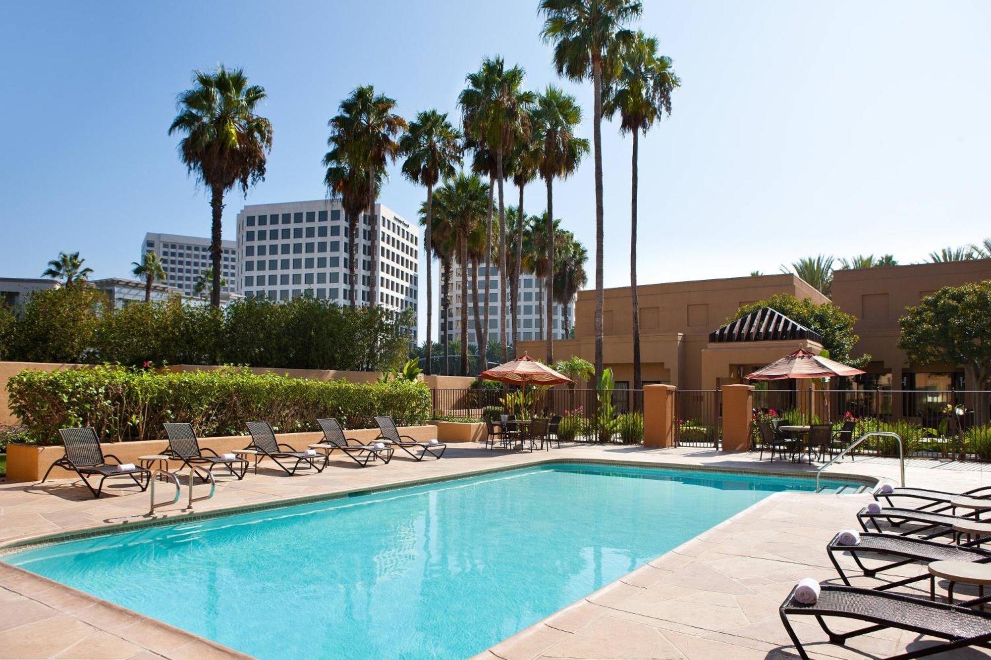 Courtyard Irvine John Wayne Airport/Orange County Hotel Ngoại thất bức ảnh